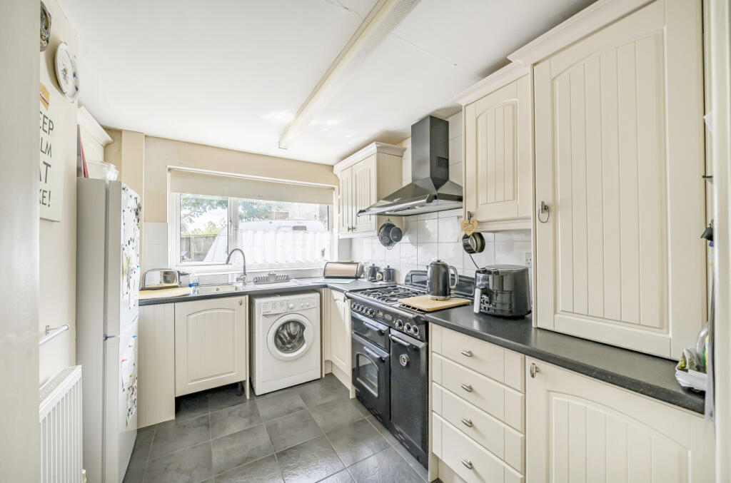 1327194166877eba6eff31