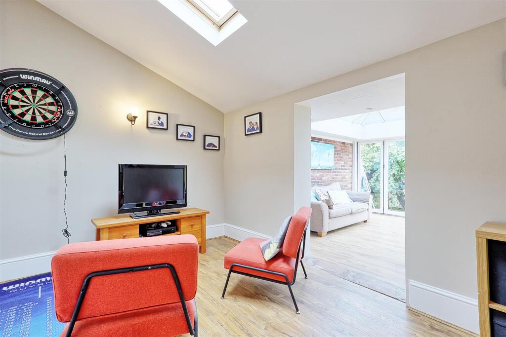 IMG_7068_69_70_easyHDR-interior3.jpg