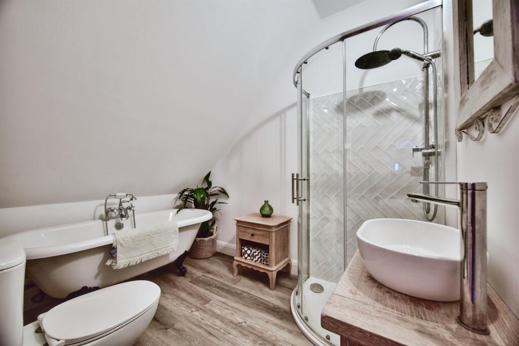 En-suite Bathroom