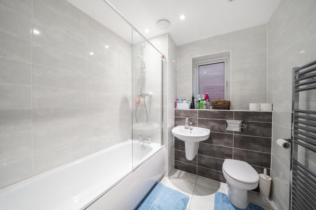 Family bathroom