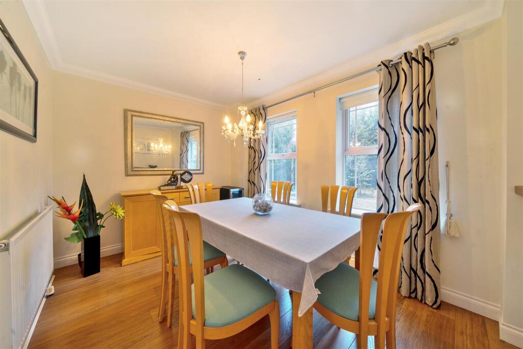 Dining Room.jpg