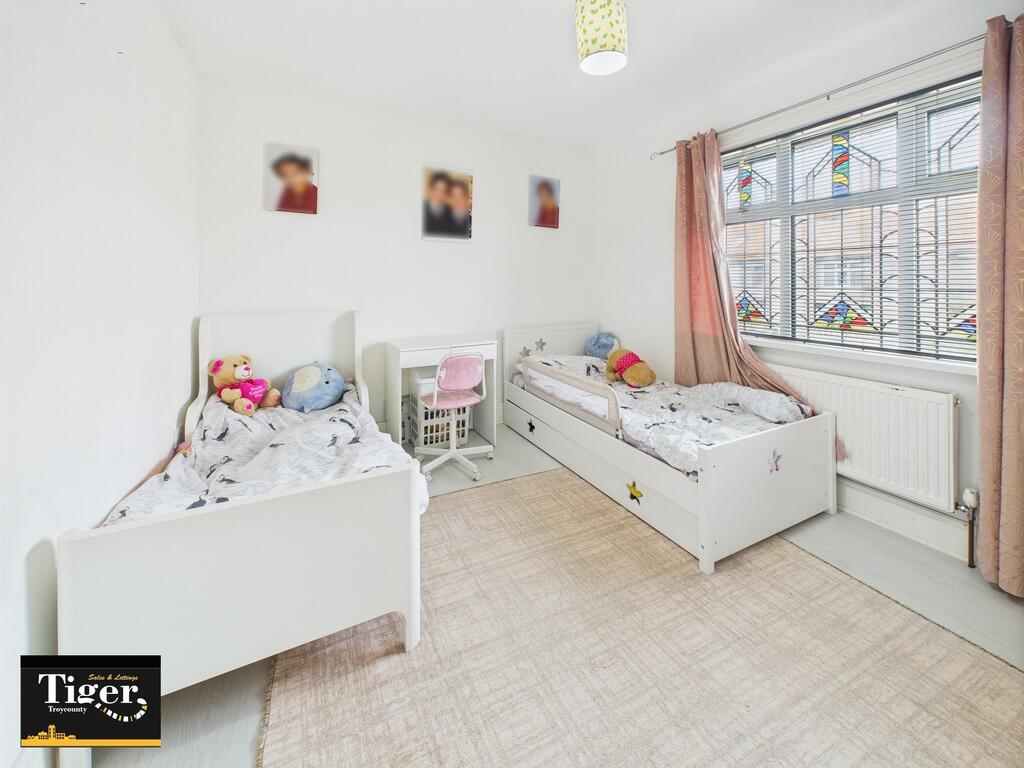 CAM02176G0-PR0667...