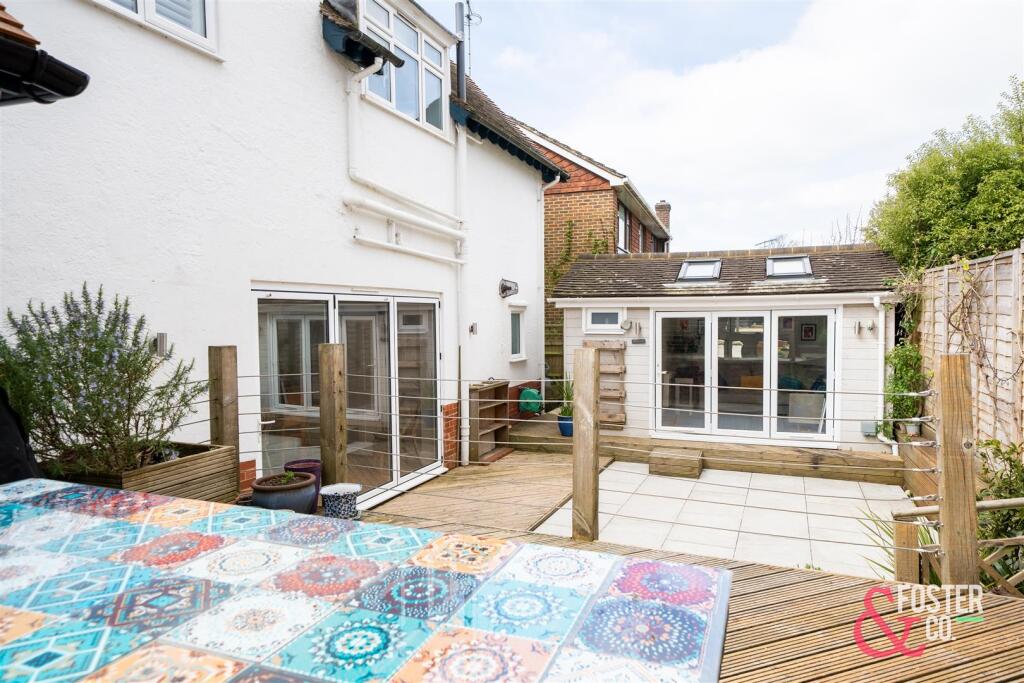 15 SURRENDEN CRESCENT FINSHED EDITS-31.JPG