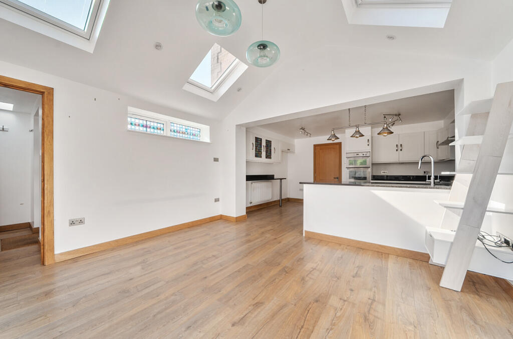 1331935-32-6883cf...