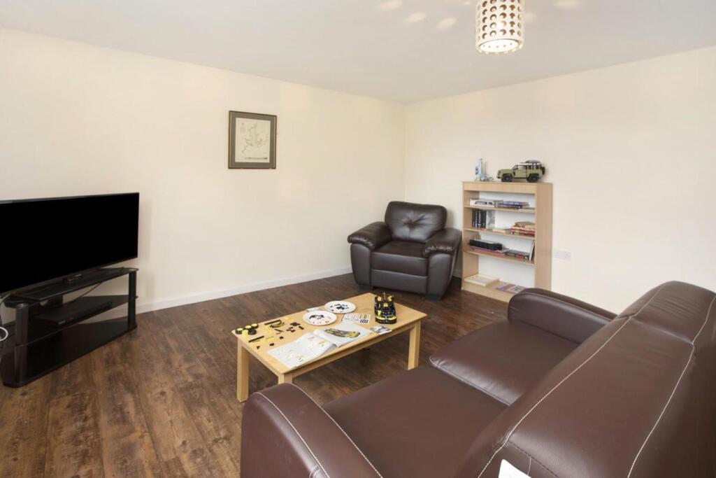 Living Area v2 (Large).jpg