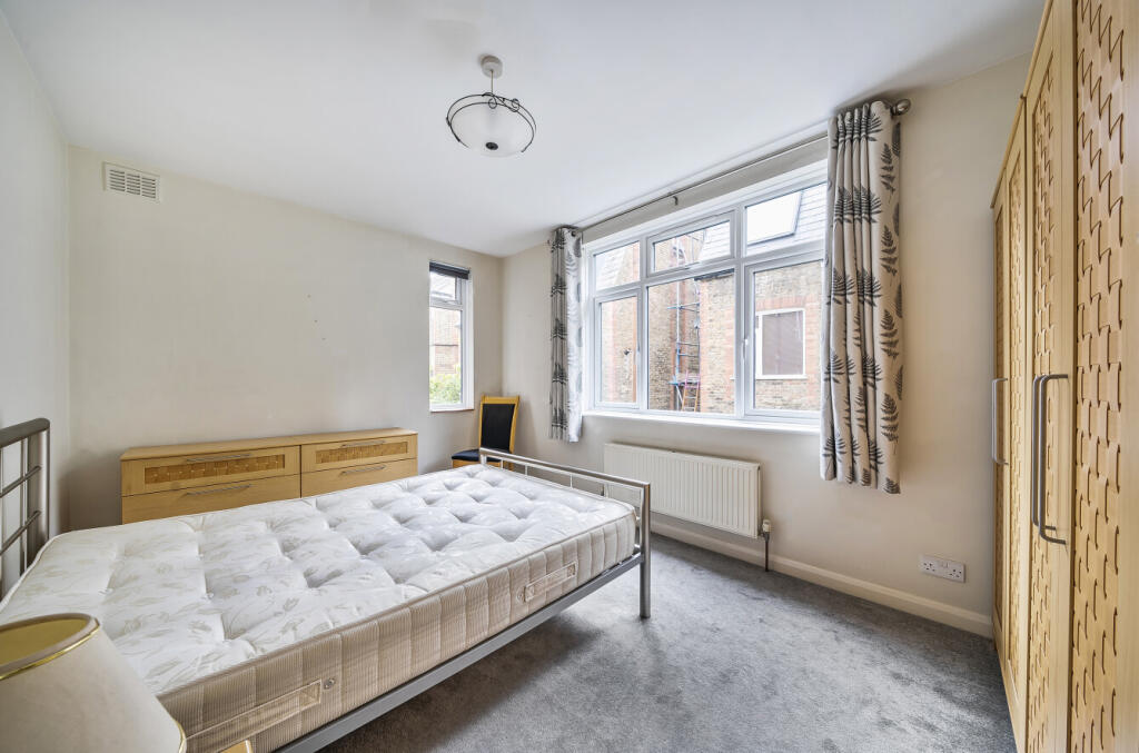 1330915-2-688cd01...