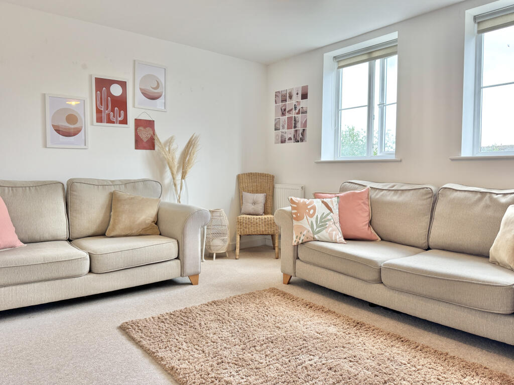 Sitting Room (First Floor)