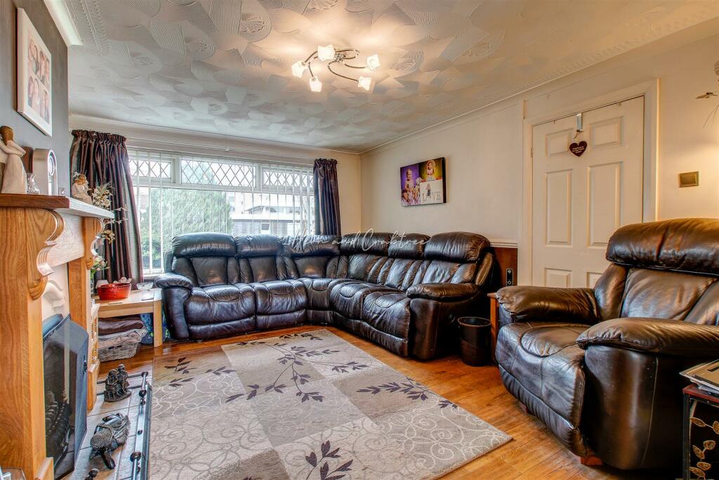 Wellwood, Llanederyrn, HernCrabtre (12).jpg