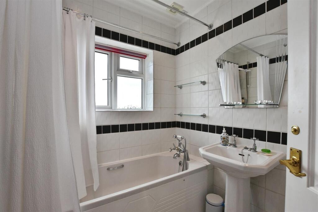 Family Bathromm