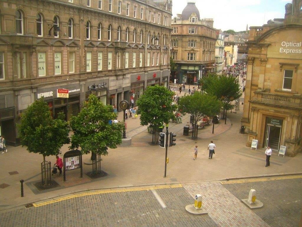 8 Castle Street