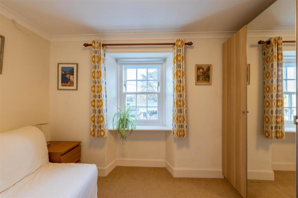 12 Grey Row, Ruthvenfield-11.jpg