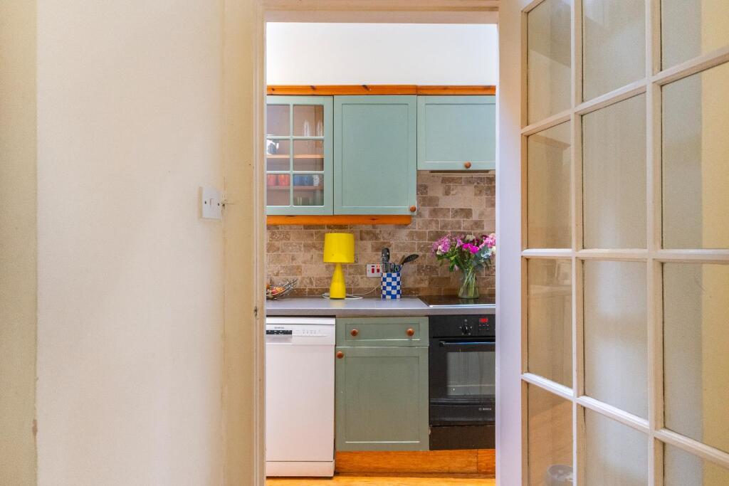 1V6WCM - Kitchen C.jpg