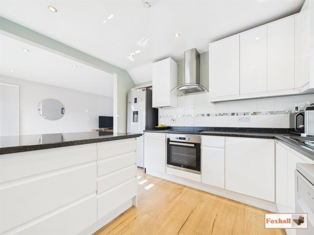 Open Plan Kitchen/ Dining / Living space