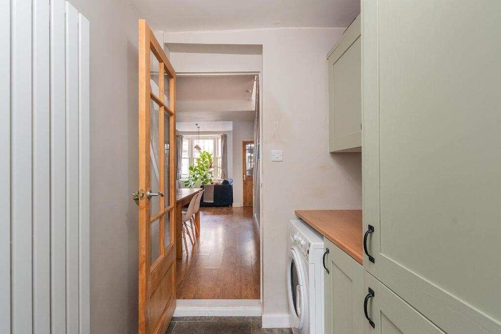 2H0RSW - Utility A.jpg