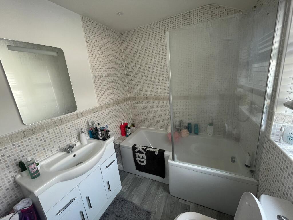 derwent-street,-ln1-1sl---4-bed-image-4.jpg