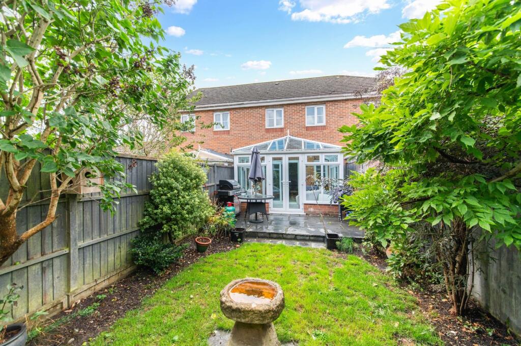 DE BURGH GARDENS, (6).jpg