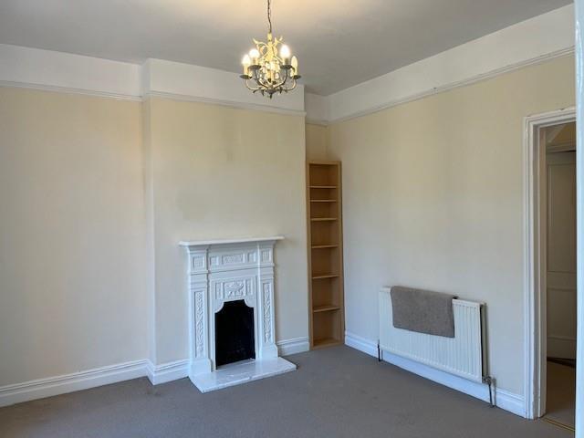 RECEPTION ROOM (2)