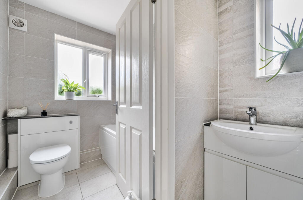 1307294-13-685936...