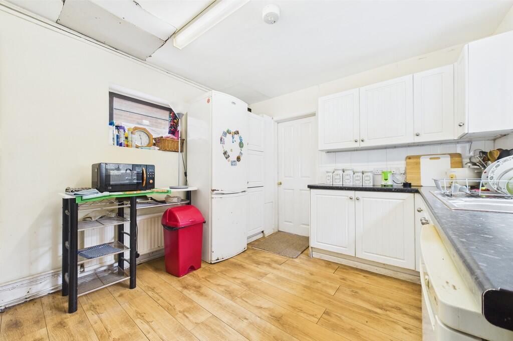 CAM01085G0-PR0553...