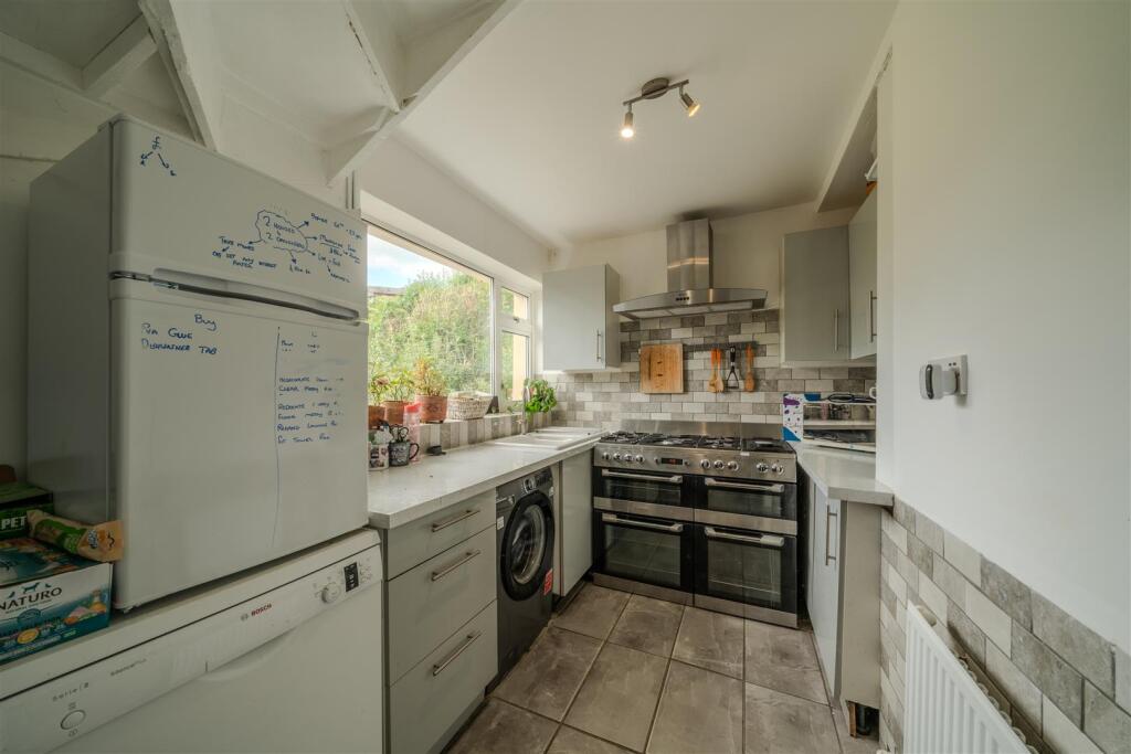 19 Lyneholmes Rise-138.jpg