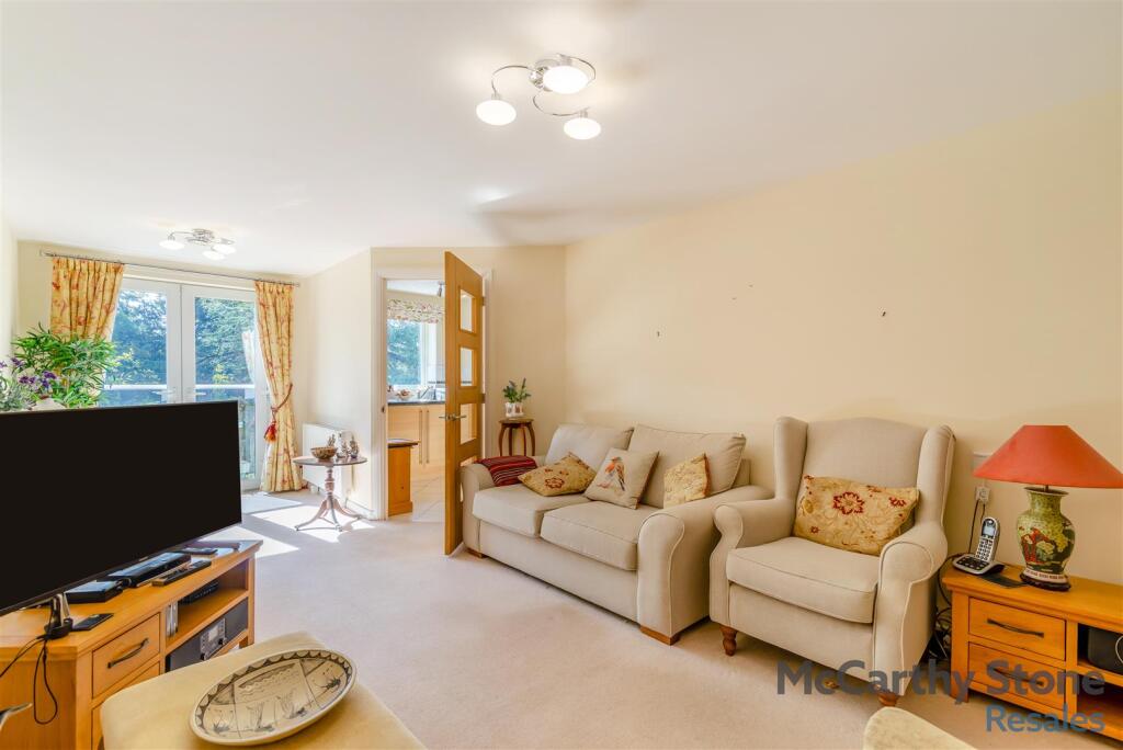 8643282-interior08.jpg