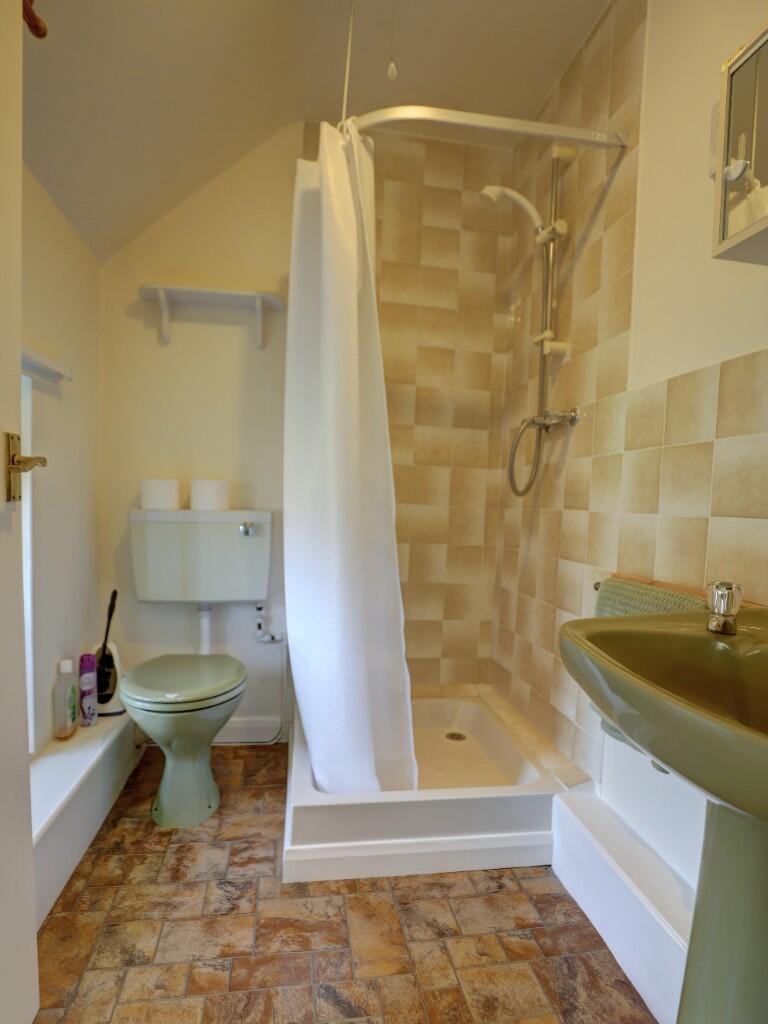 Cottage Shower