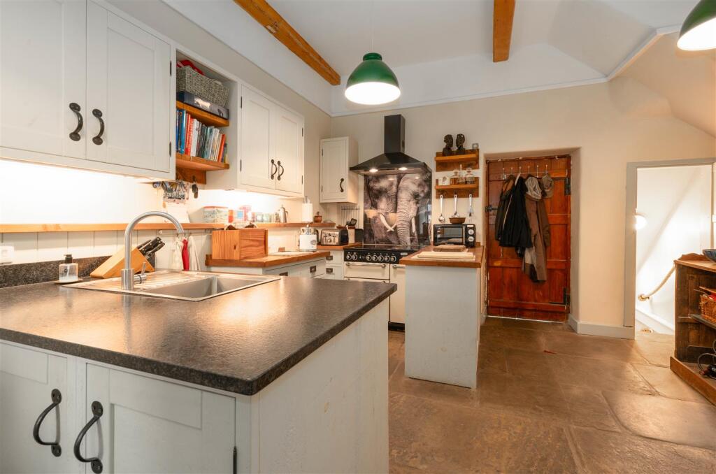 Cressbrook, Buxton, SK17 8SY