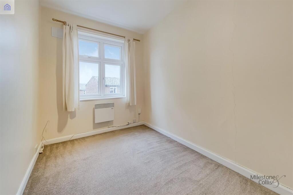 6_Bedroom 2-0.jpg