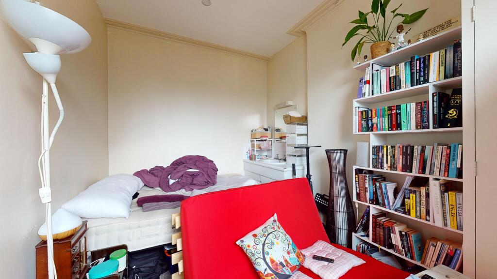 57 Larkfield Road, Richmond, Surrey, TW9 2PG