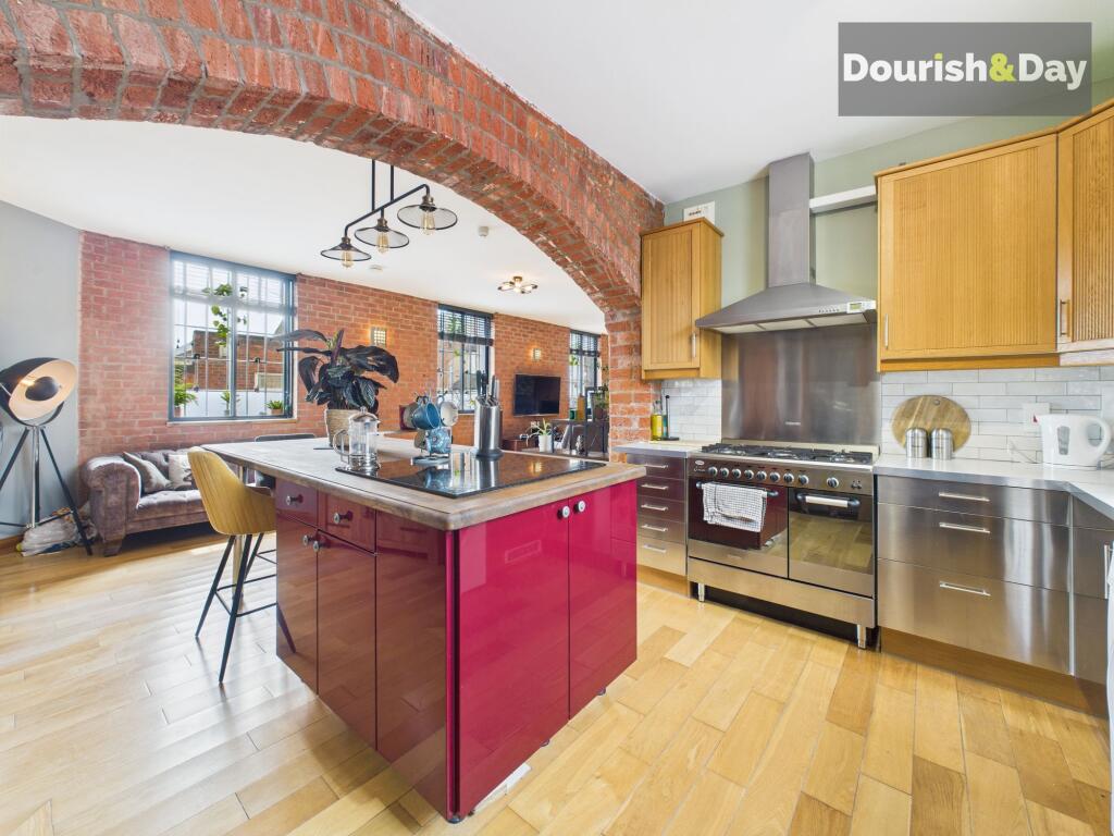 Kitchen / Living Area