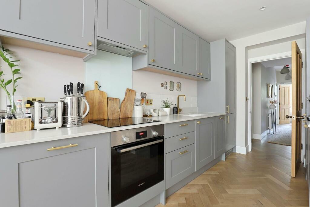 08-2780JHPropWorld - Flat 1, 49 Newlands Park - 24