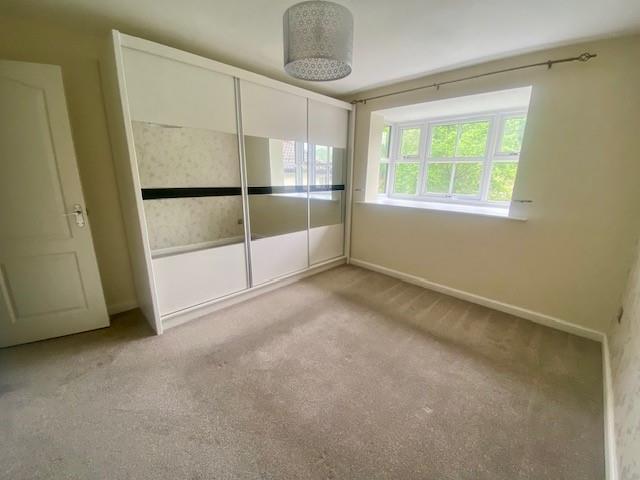 7 Queensbury Place bedroom.jpg