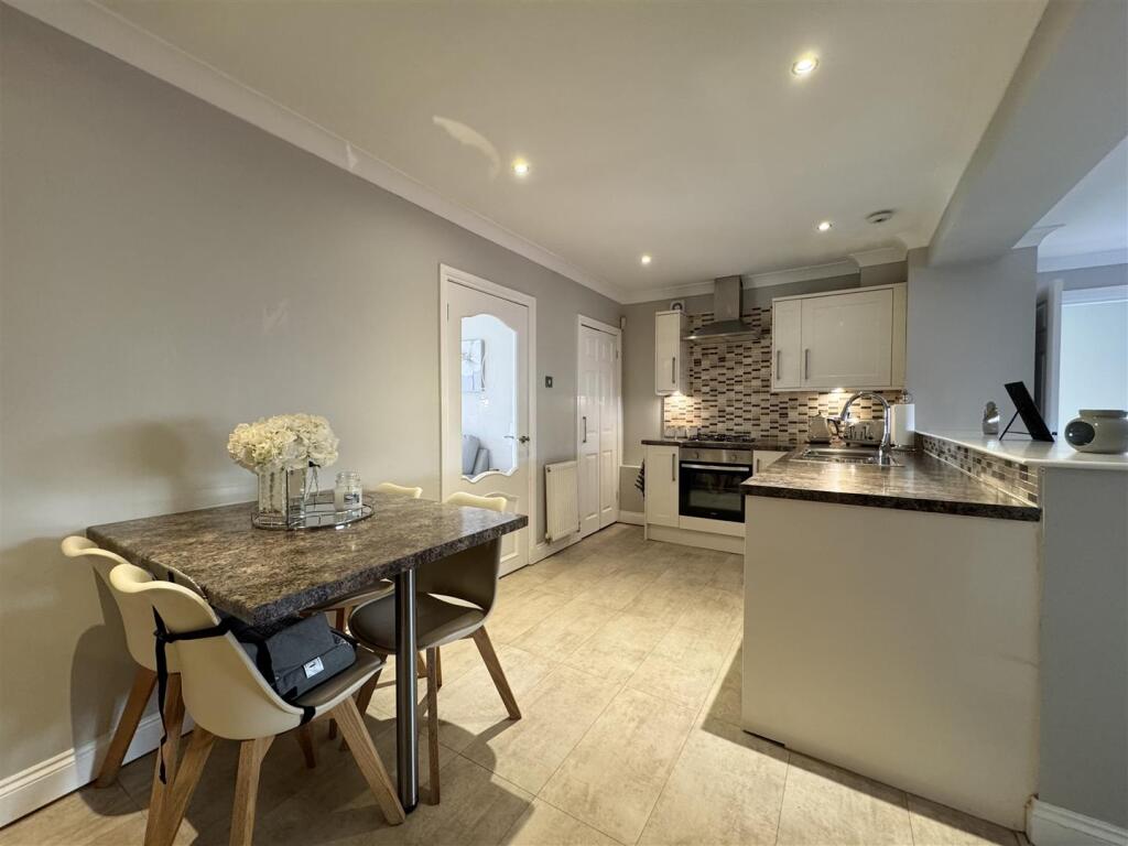 Dining Kitchen
