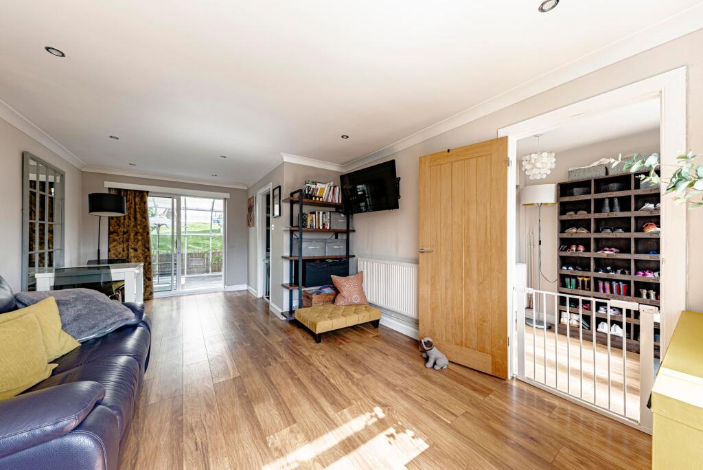 Living Room/Dining Room (1)