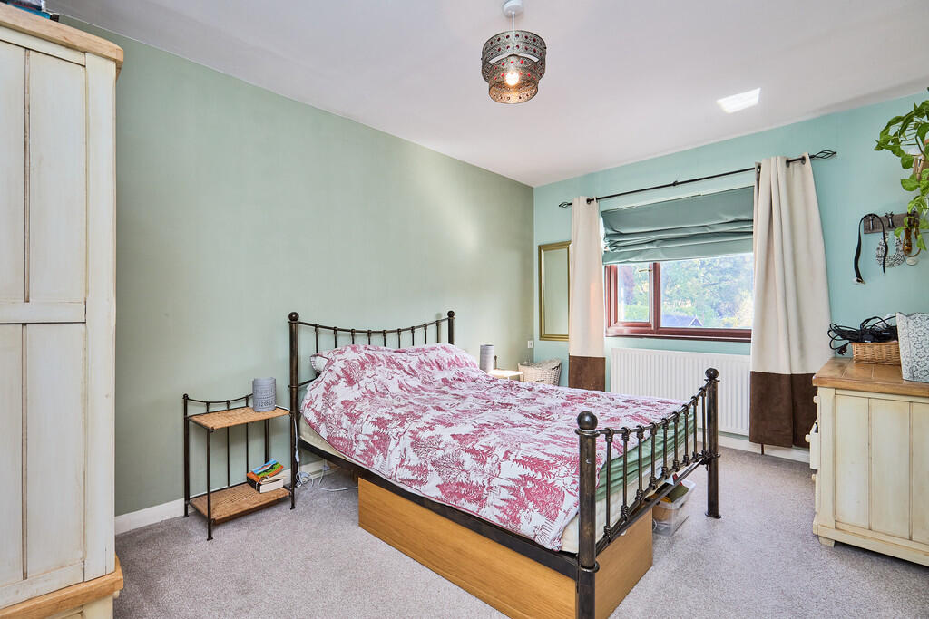 Edward Knight 202...