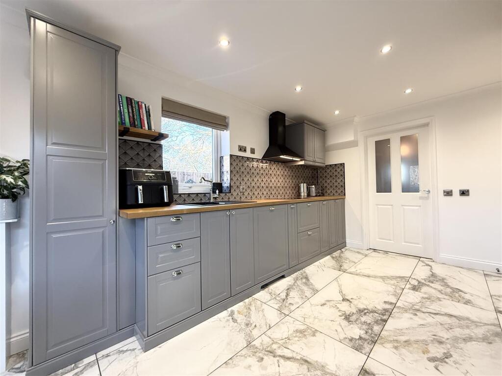 Dining Kitchen