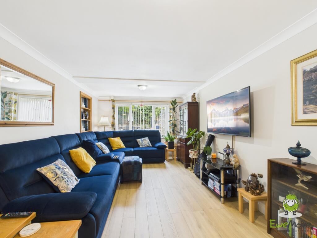 EweMove Estate Agents Basingstoke - Bennet Close