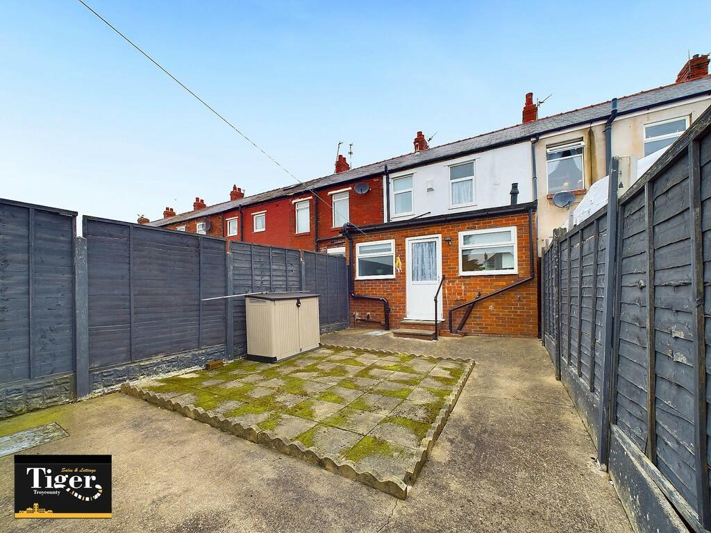 CAM02176G0-PR0394...