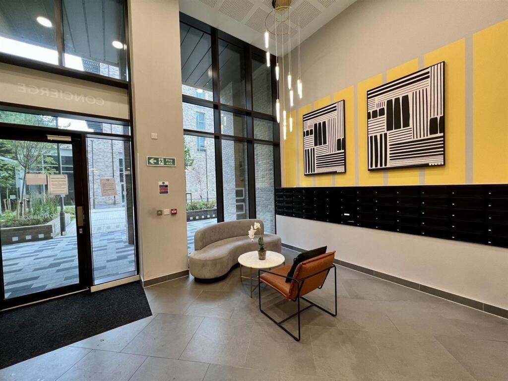 Barrain London - Property to rent in Beckton