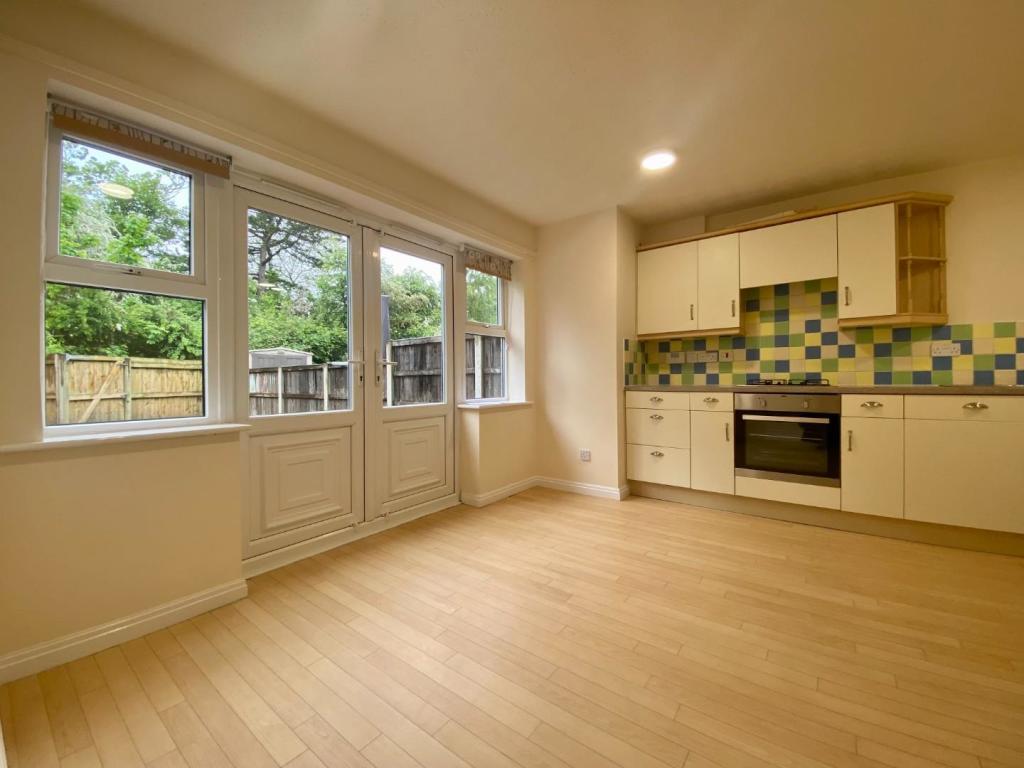 Dining Kitchen Apect 2