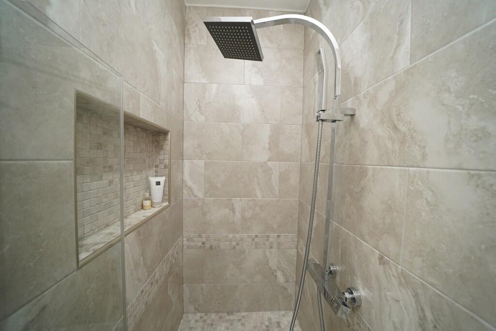 Downstairs Shower...