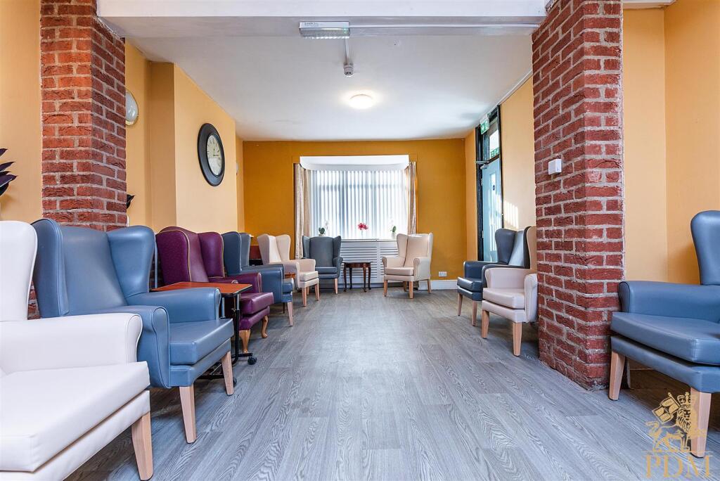 18-20 Devon Drive, Nottingham  (34 of 50).jpg