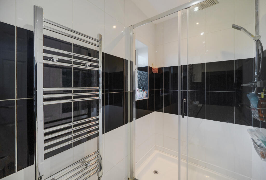 1386025-3-692f16c...