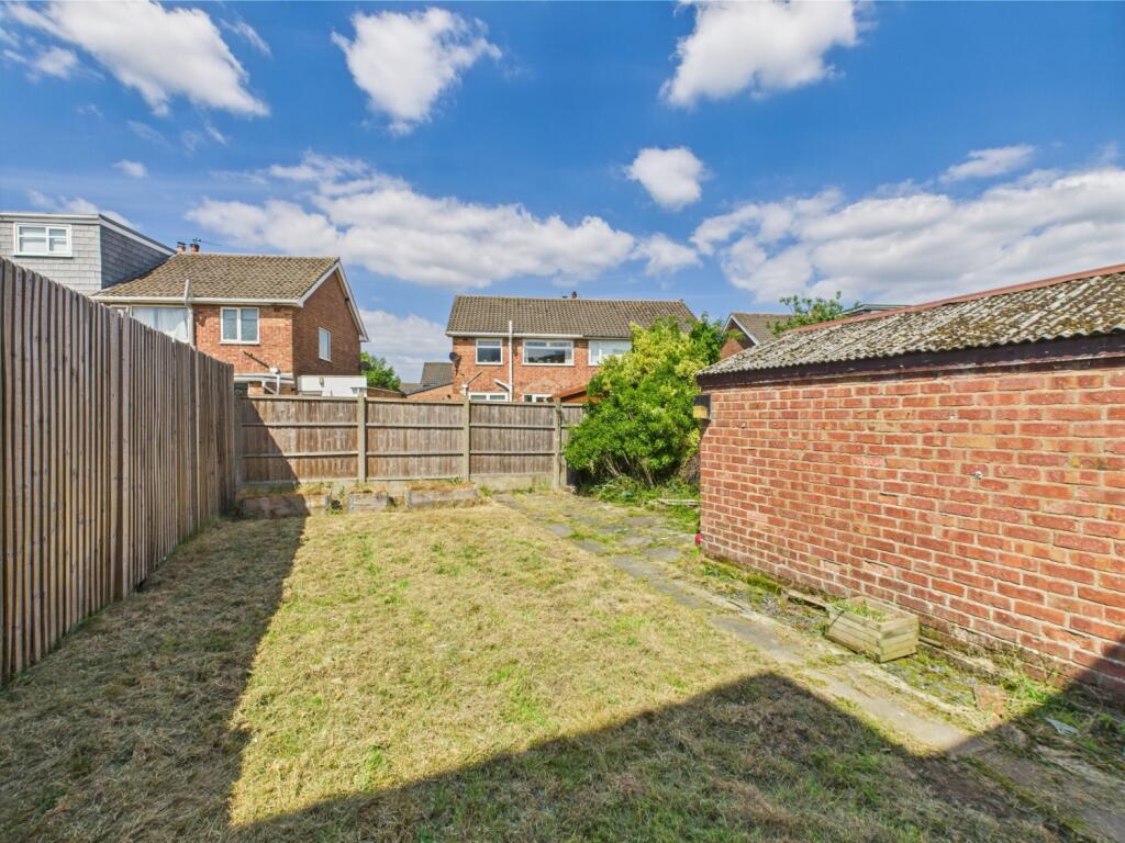 CAM02386G0-PR0129-STILL017