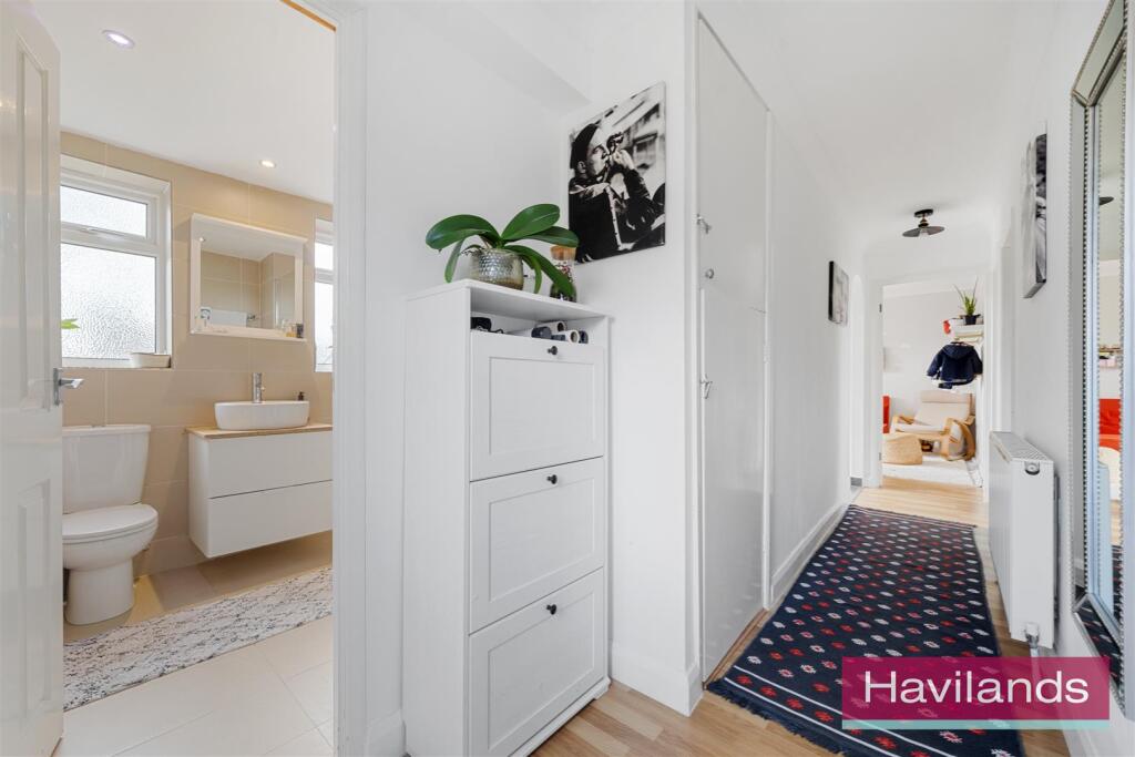 Fairlawn Close-10.jpg