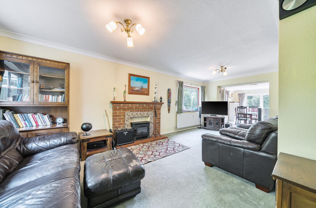 1310857-4-68554d0...