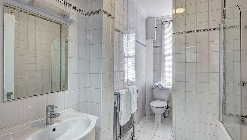 Bathroom.JPG