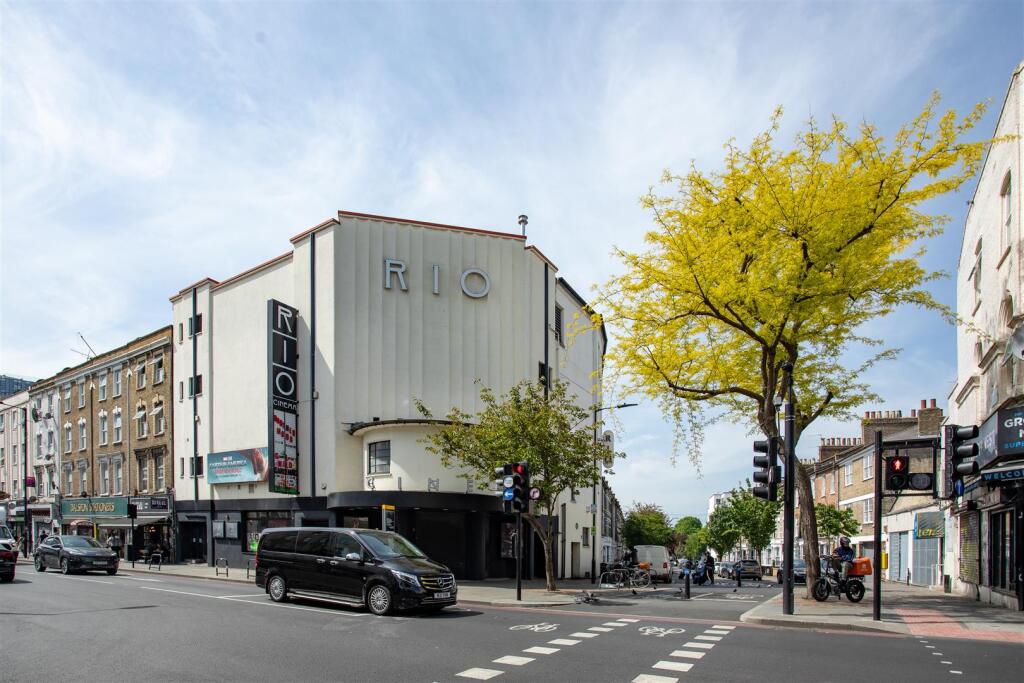 Kingsland High Street, E8