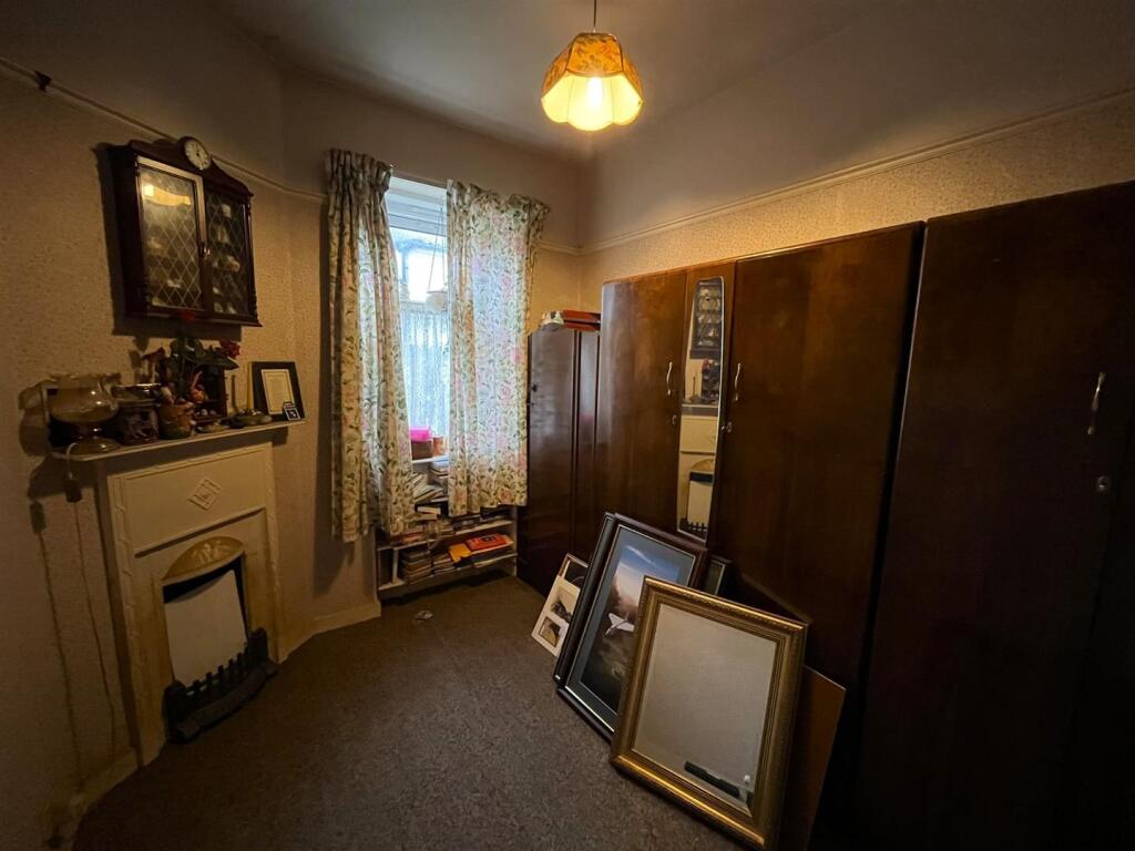 BEDROOM 3