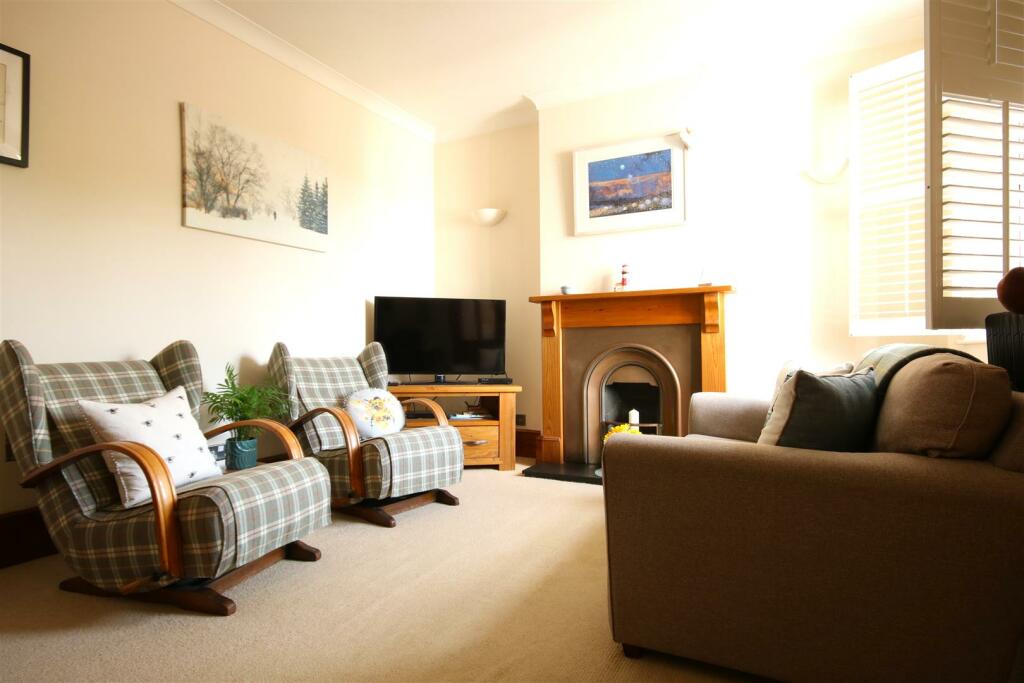 Living room.JPG